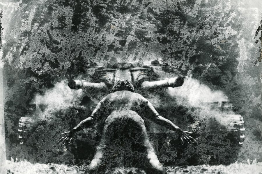 autor: Marian Kucharski, Poznan 	„Czlowiek jest nagi“